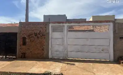 Casa em CANITAR - SP