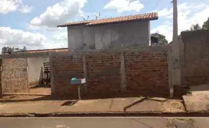Casa em MIRANDOPOLIS - SP