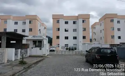Apartamento em PALHOCA - SC