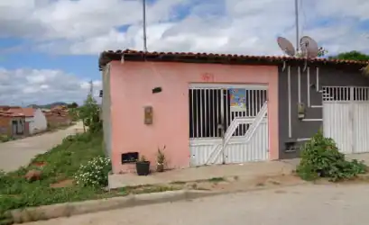 Casa em IACU - BA