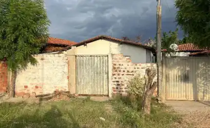 Casa em ALTOS - PI