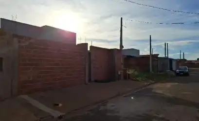 Casa em GUARA - SP