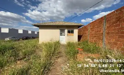 Casa em UBERLANDIA - MG