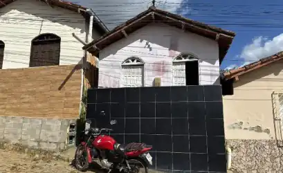 Casa em MEDEIROS NETO - BA