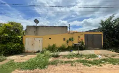 Casa em ESMERALDAS - MG
