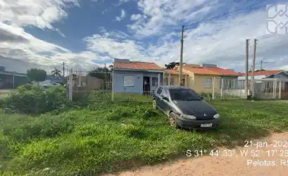 Casa em PELOTAS - RS