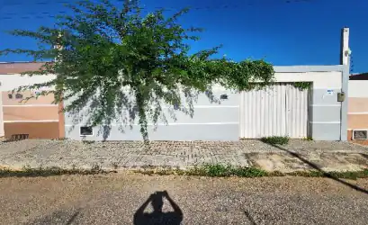 Casa em MOSSORO - RN
