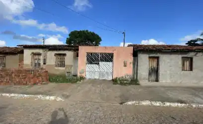 Casa em IACU - BA