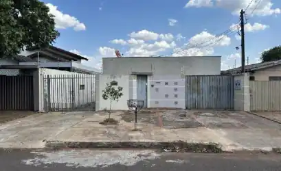 Casa em DOURADOS - MS