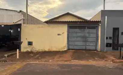 Casa em TERRA ROXA - SP