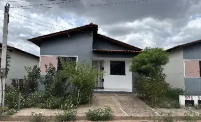 Casa em ALTOS - PI