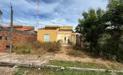 Casa em PIRACURUCA - PI