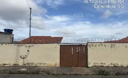 Casa em ESMERALDAS - MG