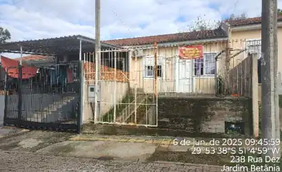 Casa em CACHOEIRINHA - RS