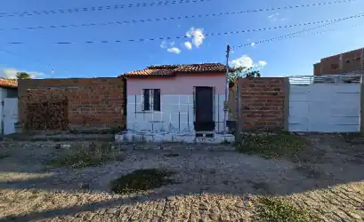 Casa em IACU - BA