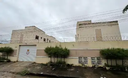 Apartamento em AQUIRAZ - CE