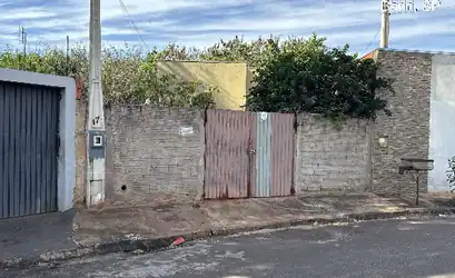 Casa em BARIRI - SP