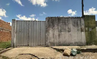 Casa em SANTA RITA - PB
