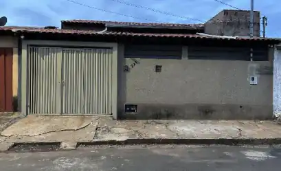 Casa em FRUTAL - MG