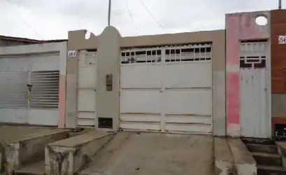 Casa em IACU - BA