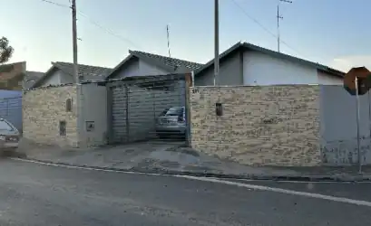 Casa em TAQUARITINGA - SP