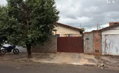 Casa em BARIRI - SP