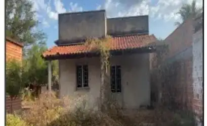Casa em PIRACURUCA - PI