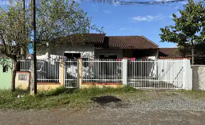Casa em JOINVILLE - SC