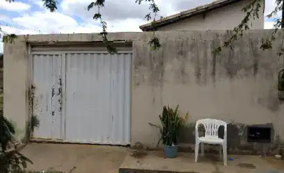 Casa em MALHADA DE PEDRAS - BA
