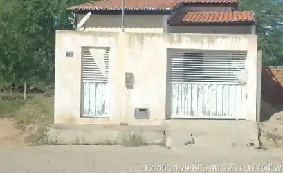 Casa em IACU - BA