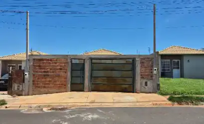 Casa em LINS - SP