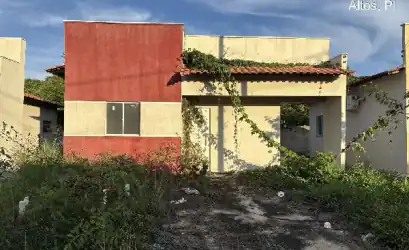 Casa em ALTOS - PI