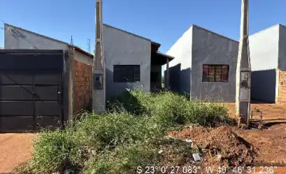 Casa em CANITAR - SP